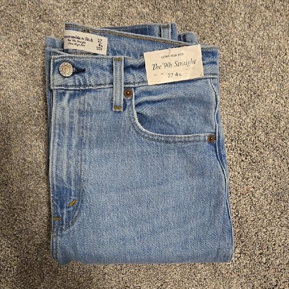 Abercrombie & Fitch Light Wash Jeans